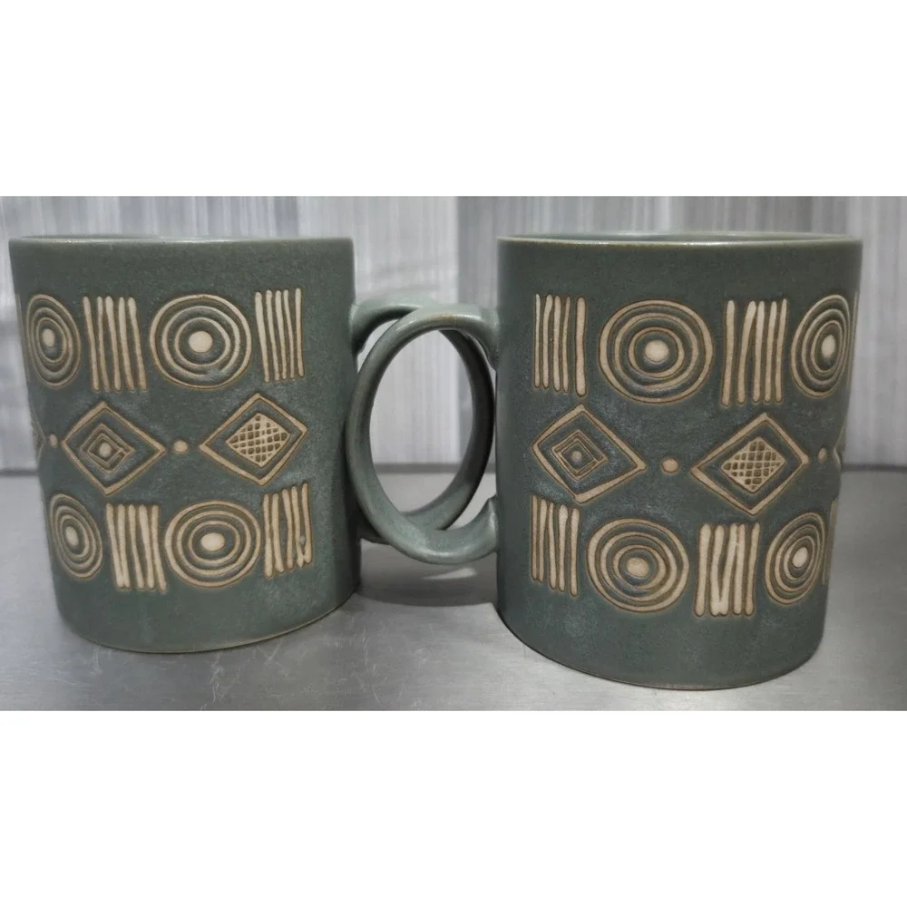 Pottery Barn Set Of 3‎ Vintage Aztec Graffito Bongo Green Mugs